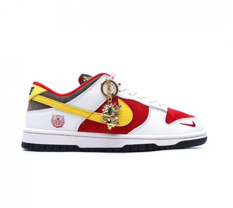 【AT2710】Nike Dunk ナイキのダンクローは、レトロなスケートシューズで、個性を表現するのに最適です。天然皮革を使用し、耐久性に優れ、ダンクのオリジナルモデルと同様のレトロ感を演出しています。